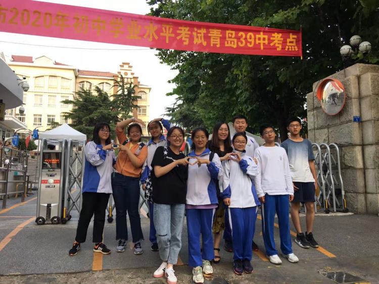 陪考|青岛实验初中初三班主任：老师和妈妈 都是责任和担当