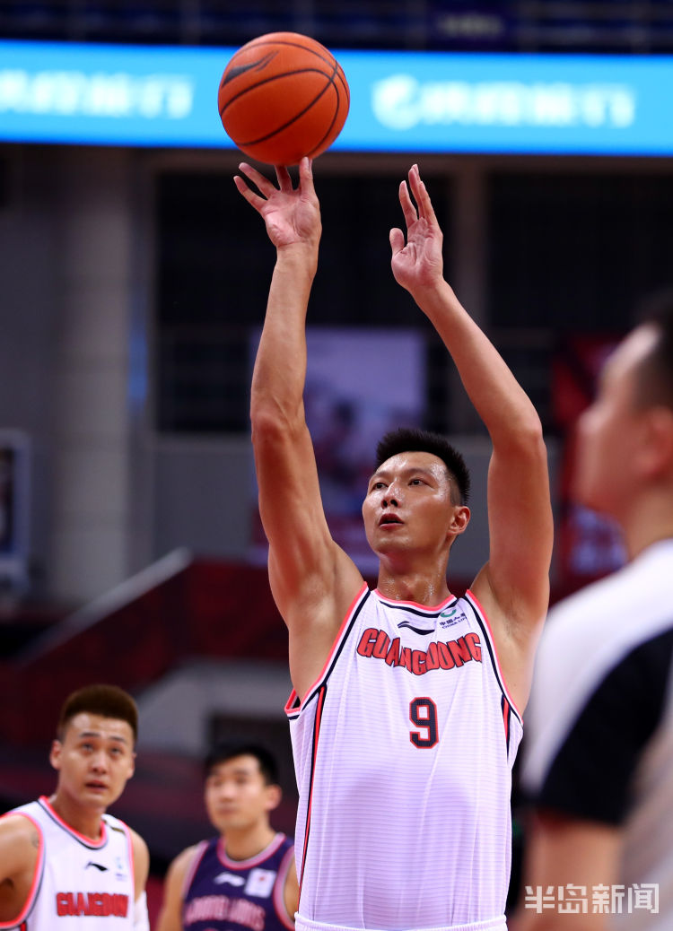 易建联|易建联复出出场19分钟贡献21分6篮板 广东豪取25连胜