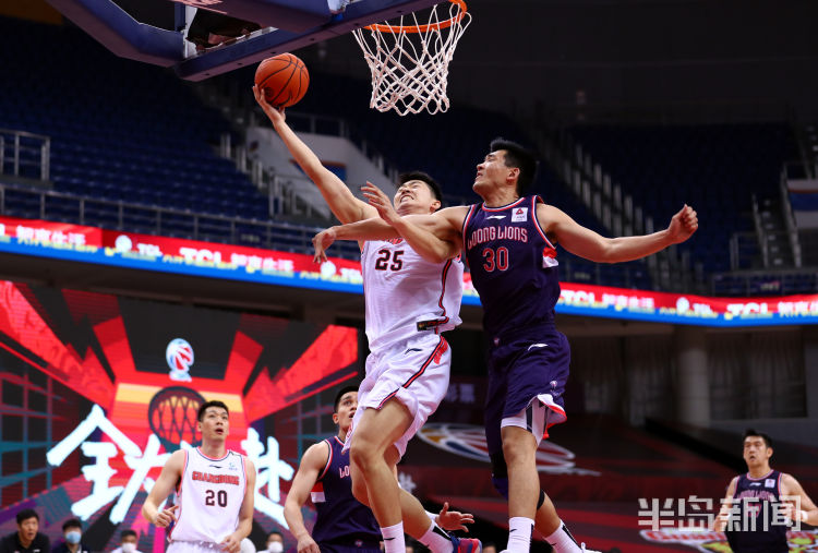 易建联|易建联复出出场19分钟贡献21分6篮板 广东豪取25连胜