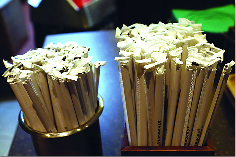 |餐饮业叩响“紧塑”之门 吸管“塑改纸”要尽快习惯