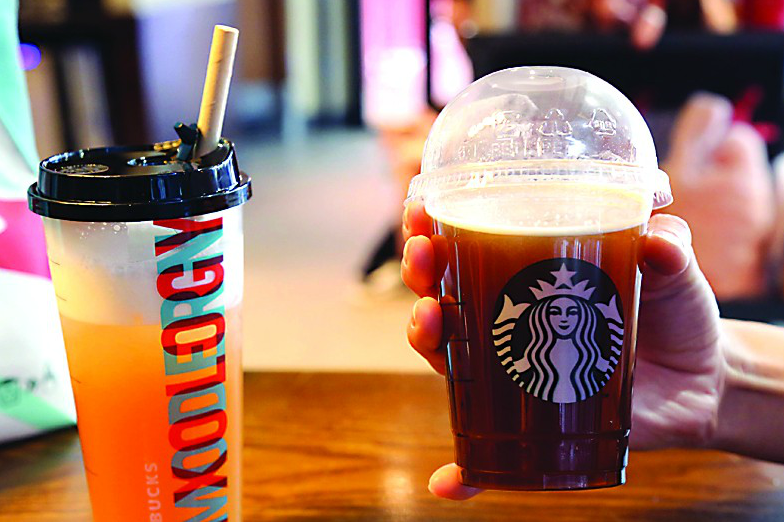 |餐饮业叩响“紧塑”之门 吸管“塑改纸”要尽快习惯