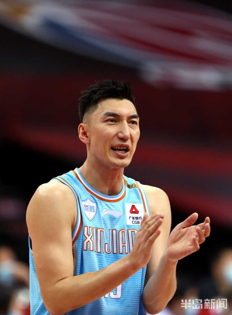 周琦|周琦轮休新疆五人得分上双 山东巩晓彬感叹队员拼劲不足