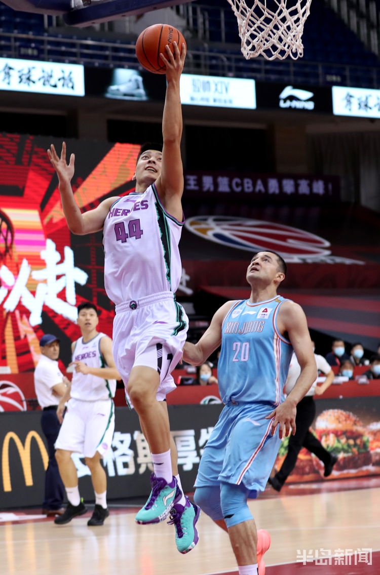 周琦|周琦轮休新疆五人得分上双 山东巩晓彬感叹队员拼劲不足