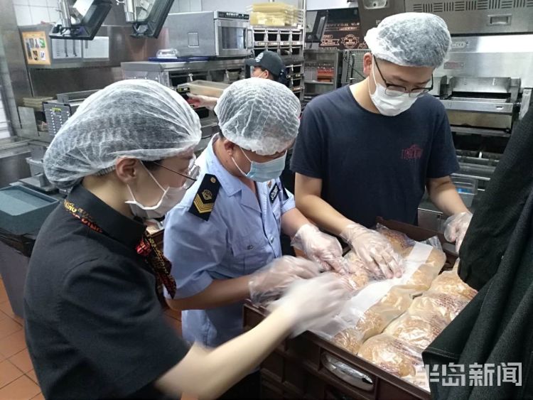 城阳区|青岛城阳区对辖区内汉堡王门店食品原料库进行全面细致排查