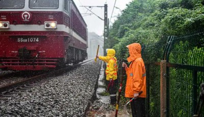 汛期乘火車出行指南：遇到這些情況可以辦理免費退票