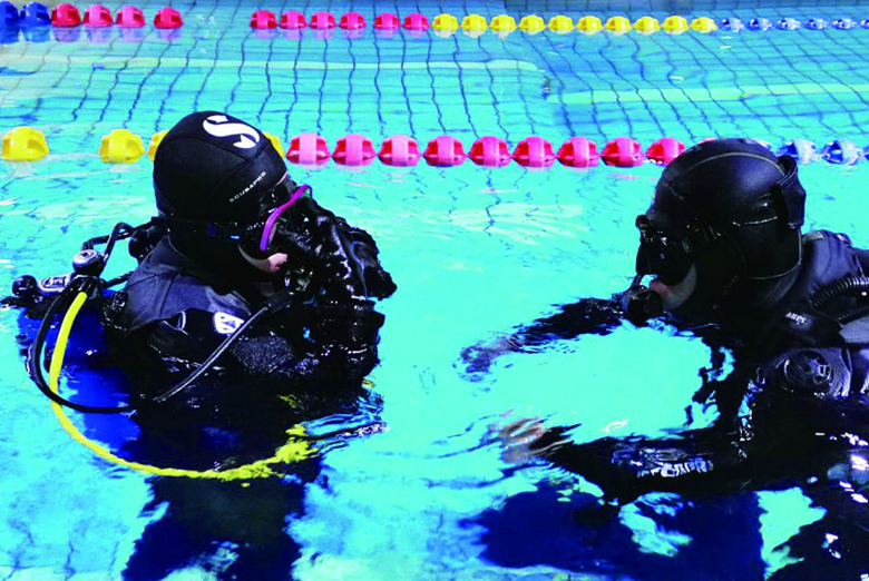 |探秘青岛潜水行业“潜”规则：专业潜水培训至少需4天