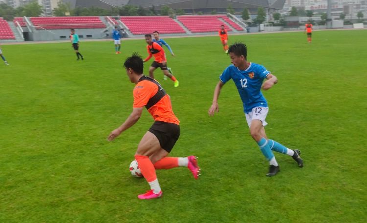 赛会|“青岛德比”近期频频上演 模拟赛会制预演大轮换