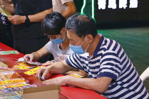 |刮刮乐点燃海滨之夜，一起来嗨翻激情盛夏！