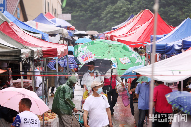 李村集|雨中闲步李村集