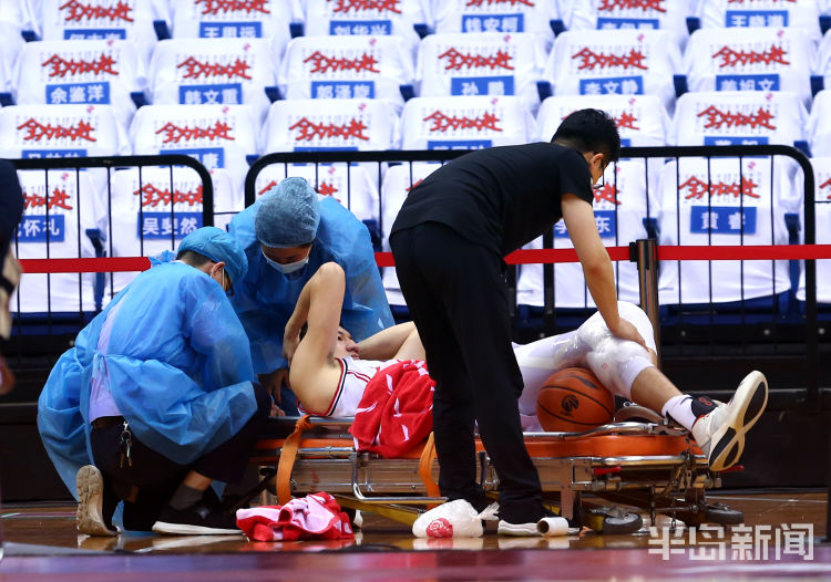 连伤|CBA复赛第二阶段青岛连伤两员大将 不敌浙江遭遇连败