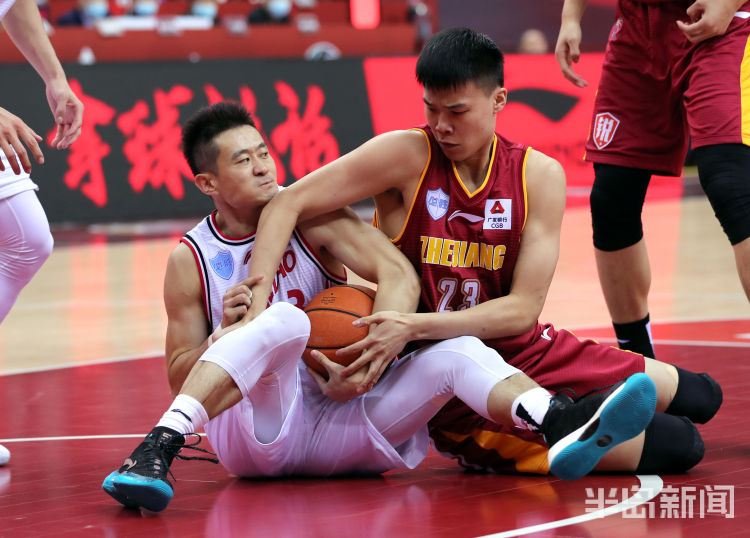 连伤|CBA复赛第二阶段青岛连伤两员大将 不敌浙江遭遇连败