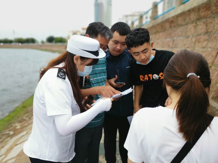 溯源|顶风冒雨寻根溯源 青岛区全面开展入海排污口监测与溯源专项行动