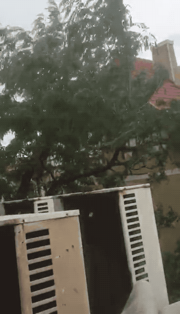 多图|青岛暴暴暴暴雨有多暴！网友：大半夜的我家小区大门被冲跑了……