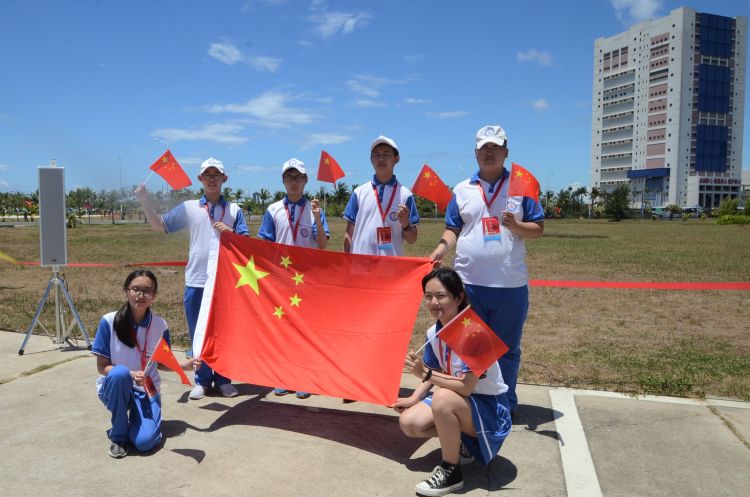 升空|中国“天问一号”发射升空 六名青岛中学生现场见证
