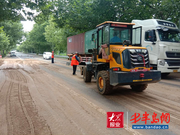 |青岛西海岸新区交通部门全力应对强降雨天气