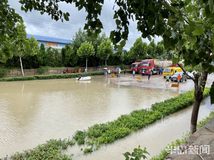 今夏|青岛：今夏最大一场雨 我们拍下了这些画面