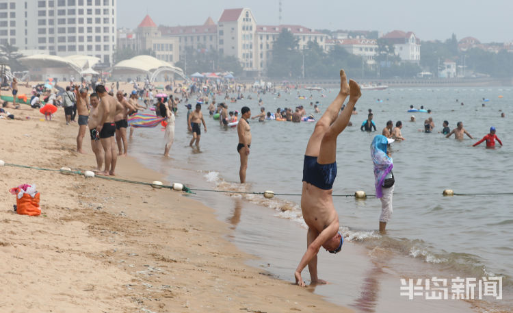夏日|青岛第一海水浴场：夏日里的“动感”沙滩