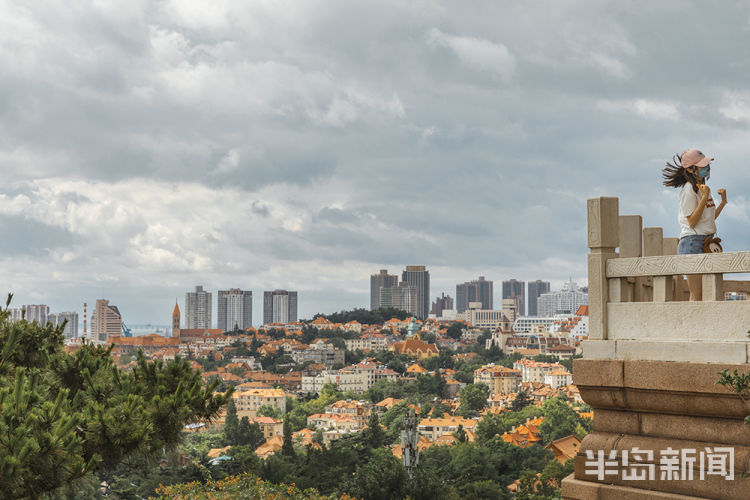 小鱼|小鱼山上一览青岛海滨风光