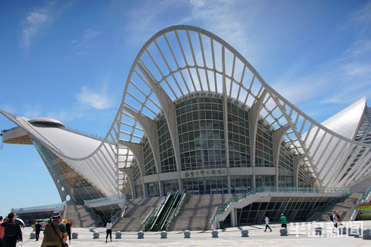 限流|金沙滩啤酒城今年“限流”按去年最大日流量一半控制人数