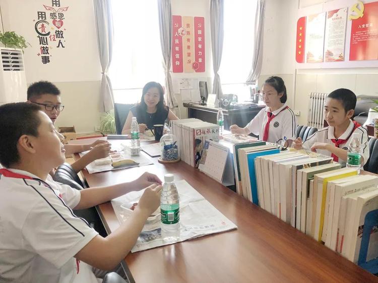 一报到|超银新初一报到 初次见面就与校长约饭“拉家常”感受“不一样”