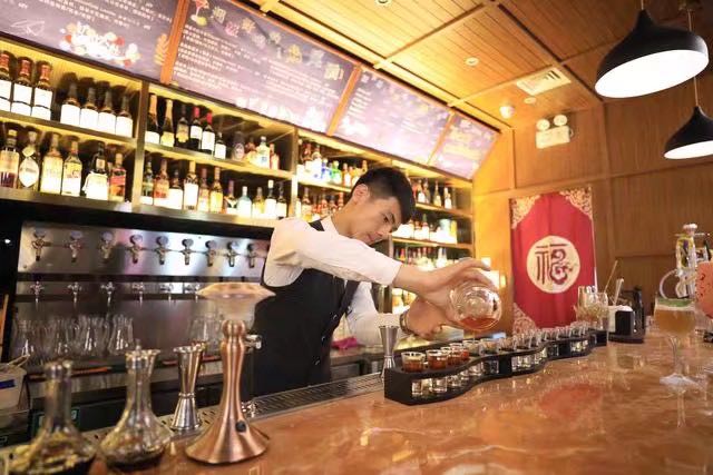 |“国风”新业态——胭脂公社华丽绽放青岛西海岸新区金沙滩啤酒城