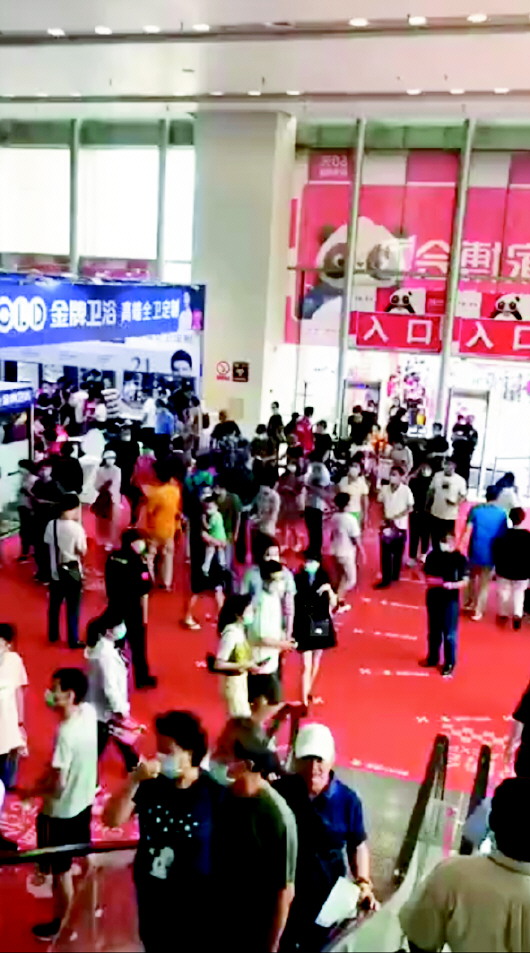 |青岛一市民在世纪家博会买家具卖家失联 付了全款却收不到货