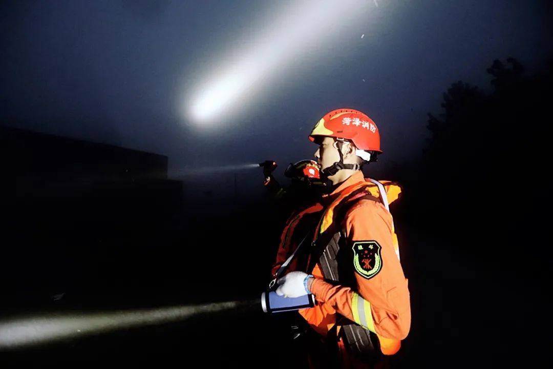 |这就是山东：好样的！山东小伙儿！