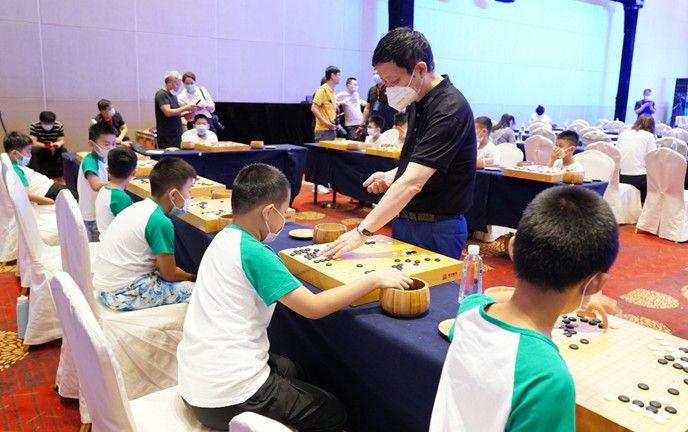 围棋队|山东围棋队牵手“山海大象落户日照 棋圣聂卫平出席成立仪式