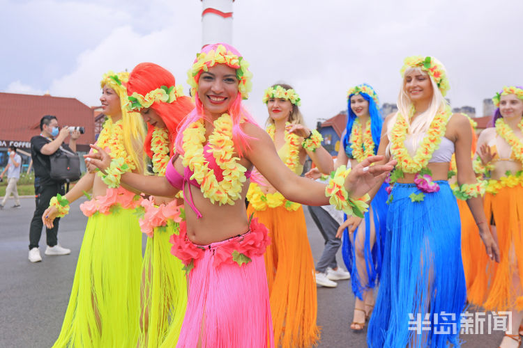 最炫|巴西草裙舞、非洲鼓表演、时装秀 金沙滩啤酒城最炫异域风来袭