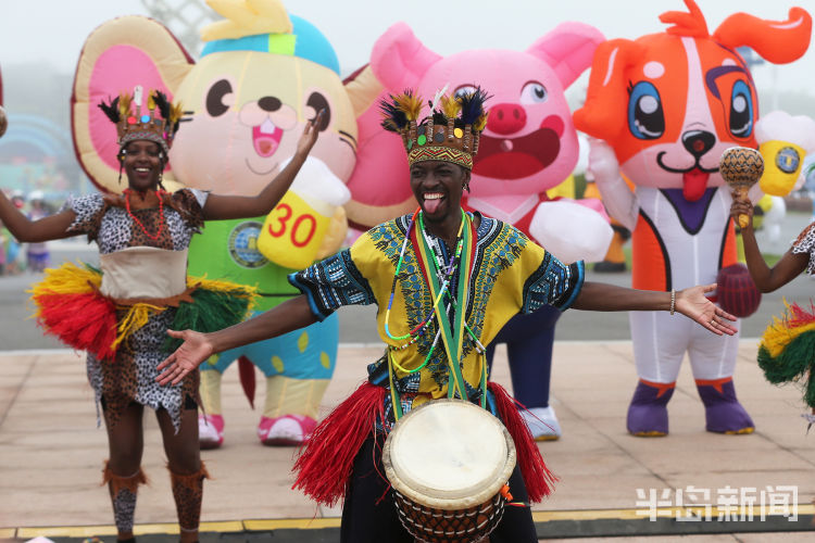 啤酒节|第三十届青岛国际啤酒节金沙滩啤酒城7月31日开城
