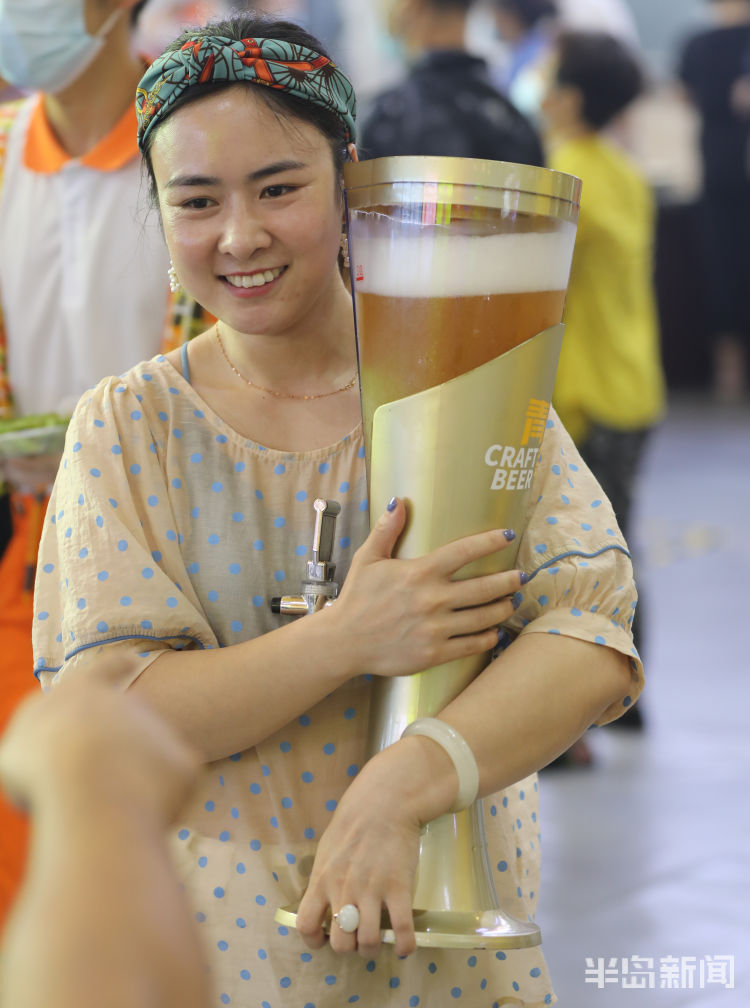 醉美人|第30届青岛国际啤酒节开幕 看啤酒城里的醉美人