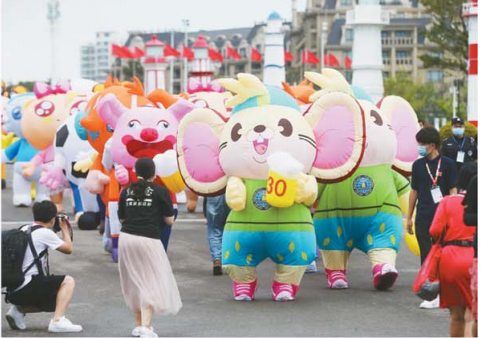 |青岛西海岸新区金沙滩啤酒城开城 首创“线上+线下”办节模式