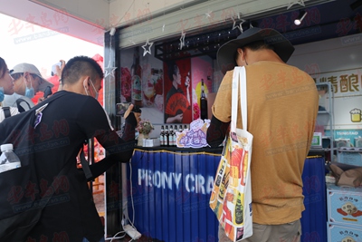 青岛啤酒|山东16地市自媒体大咖齐聚青岛啤酒节 牡丹啤酒惊喜亮相