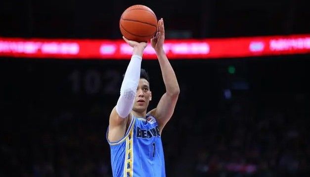 林书豪|林书豪将三分公益进行到底 季后赛每进一个三分球捐21000元