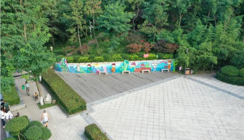 |市北区城管局园林二公司彩绘提靓 劳动者广场成网红打卡新地标