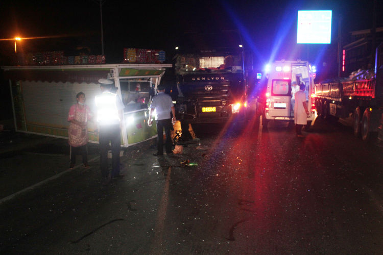 撞伤|男子被撞伤无钱医治 交警启动救助基金提供有效保障