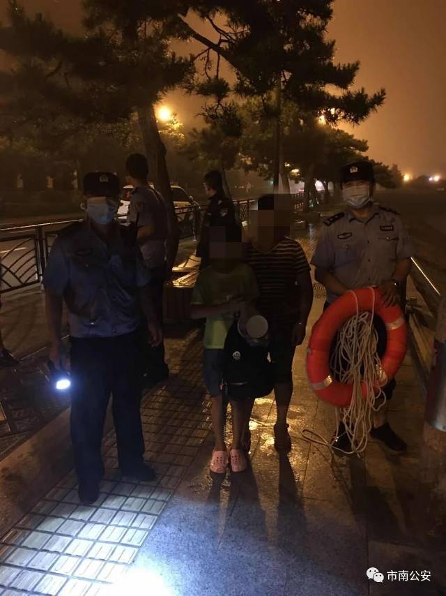 来青|母女二人深夜来青游玩被困礁石 民警紧急救援获赞
