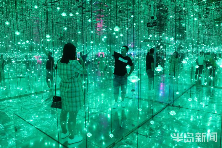 手可摘|手可摘星辰！全国最大星空艺术馆扮靓金沙滩啤酒城