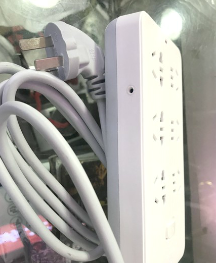 |记者暗访隐形摄像头市场：各类偷拍设备可轻易买 安装App可远程播放