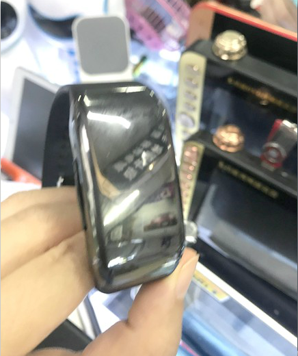 |记者暗访隐形摄像头市场：各类偷拍设备可轻易买 安装App可远程播放