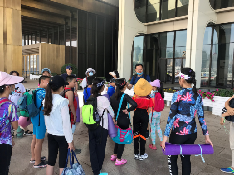 缤纷多彩|青岛大学路小学暑期体育活动缤纷多彩 培养学生良好体育健康习惯