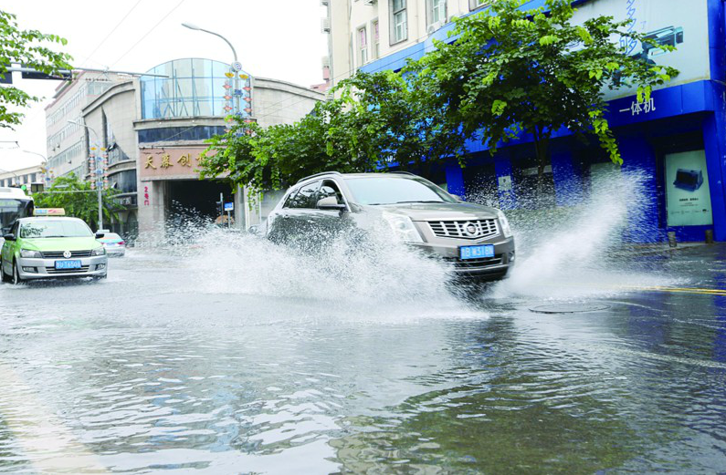 |青岛多个路段逢雨就涝 这些积水点为何难“摘帽”
