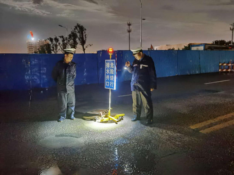 泡椒|“青椒”变“泡椒”请允许崂山交警这一次警容不整