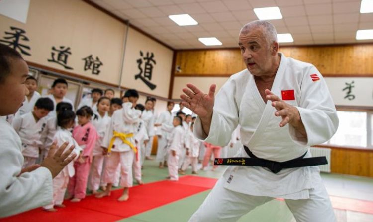 传经送宝|中国国家柔道队外籍教练米隆来青为70余名柔道爱好者传道授业