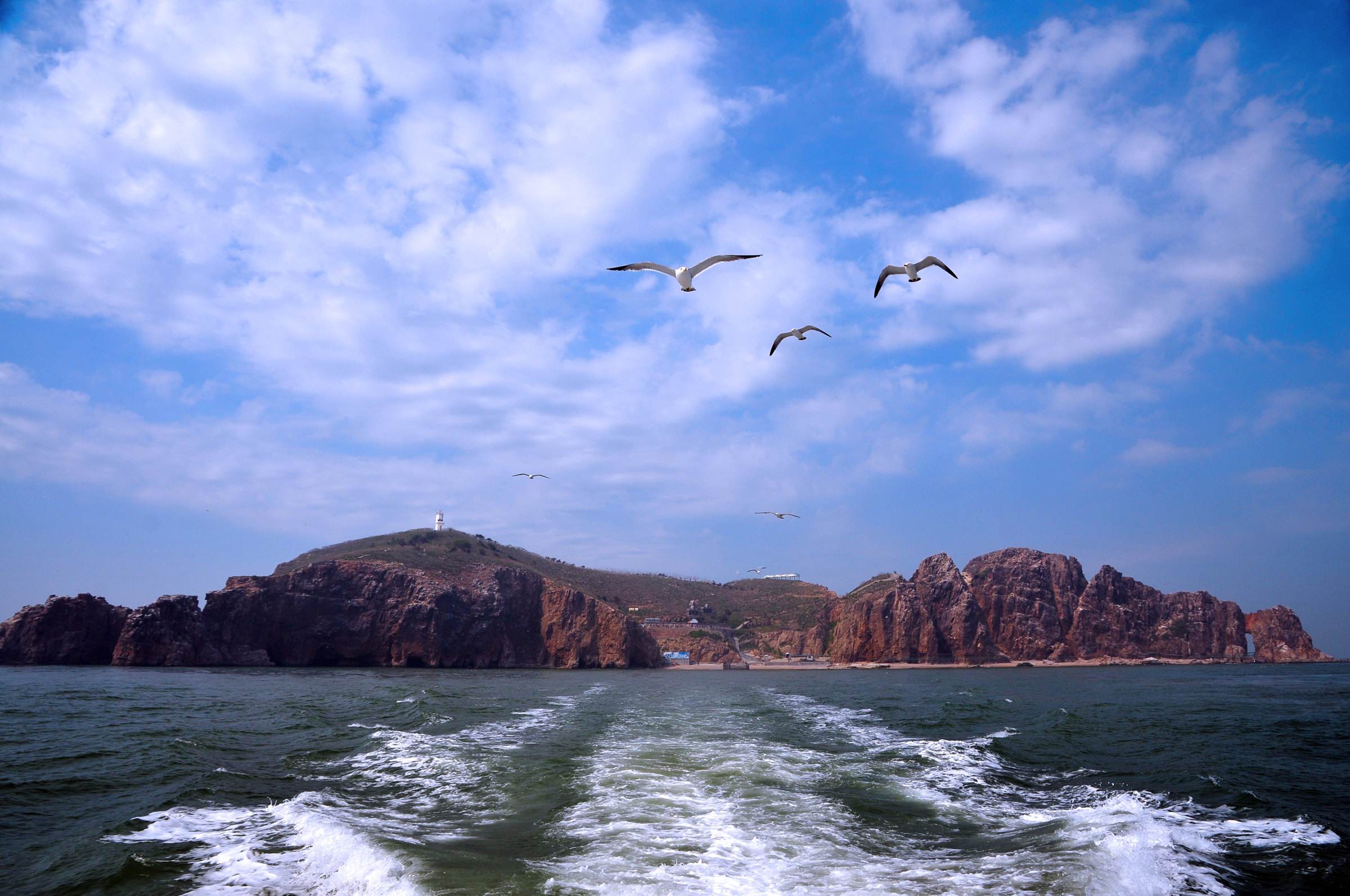 |暑期旅游旺季潍坊人去哪儿嗨？记者带你“乘风破浪”玩转威海