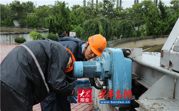 |加油！风雨中的城市洗水人