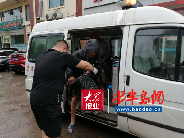 胶州|胶州三医便民专车冒雨接送透析病人