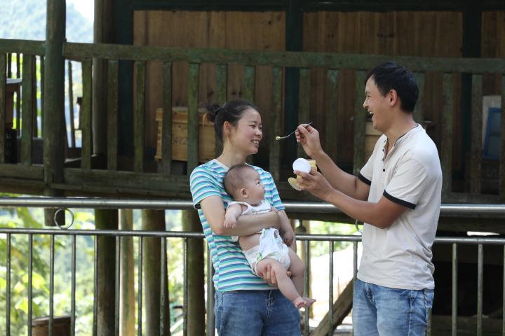 |你笑起来真好看|从“想逃跑”到扎根留下来 外来媳妇小山村里实现脱贫梦