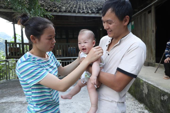 |你笑起来真好看|从“想逃跑”到扎根留下来 外来媳妇小山村里实现脱贫梦