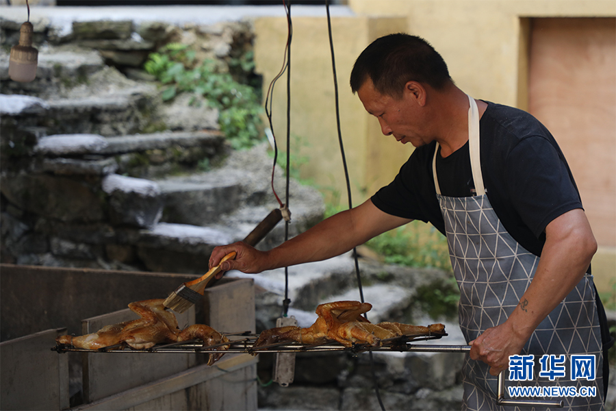 |【你笑起来真好看】乡村旅游改变一个贫困户 盘活一个贫困乡